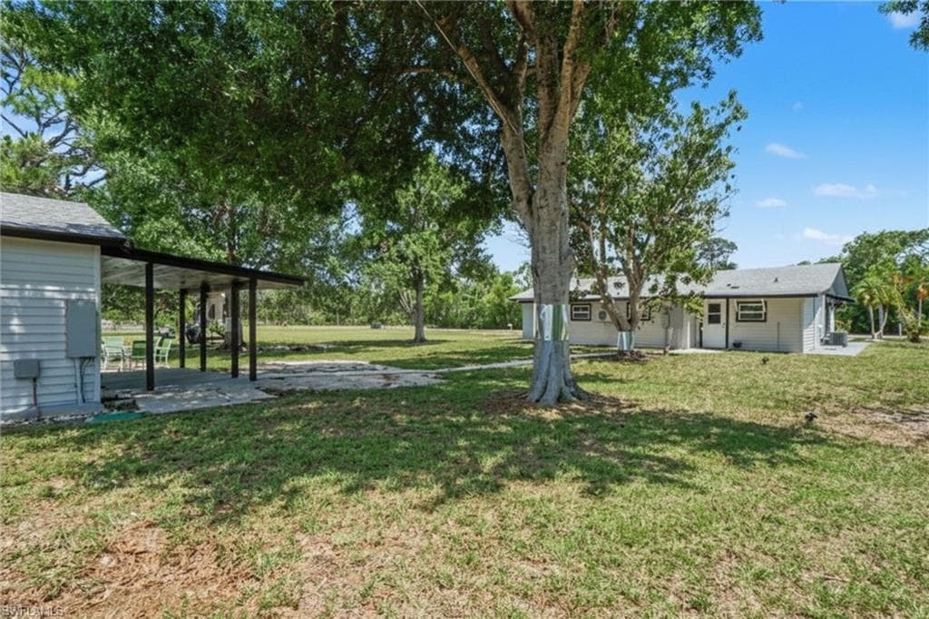 3728 Gasparilla St Back yard