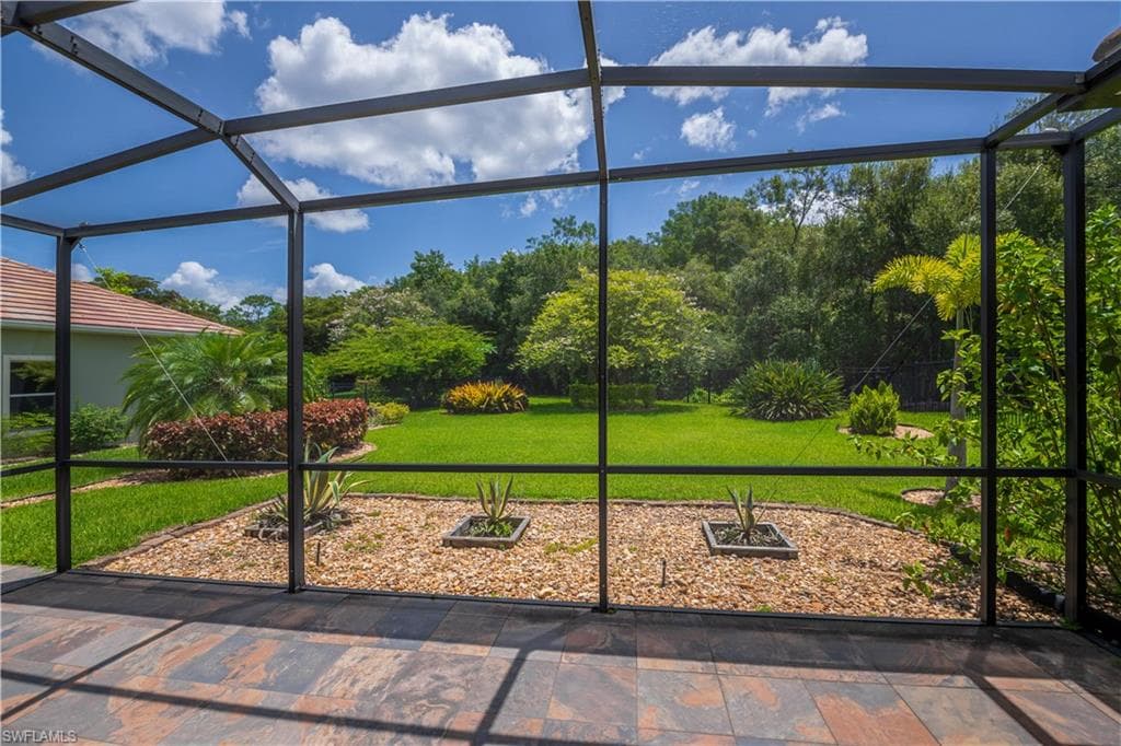 Extra Large Screened Lanai