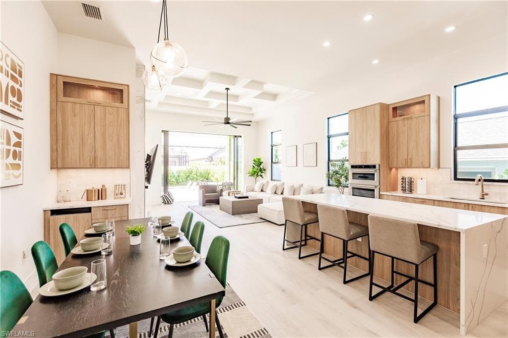 Dining area adjacent to kitchen