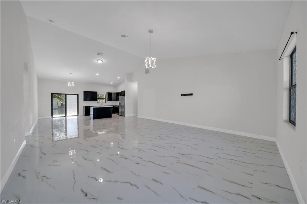 431 Pinafore AVE photo 5 of 26