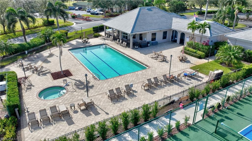 Community Pool, Community Center