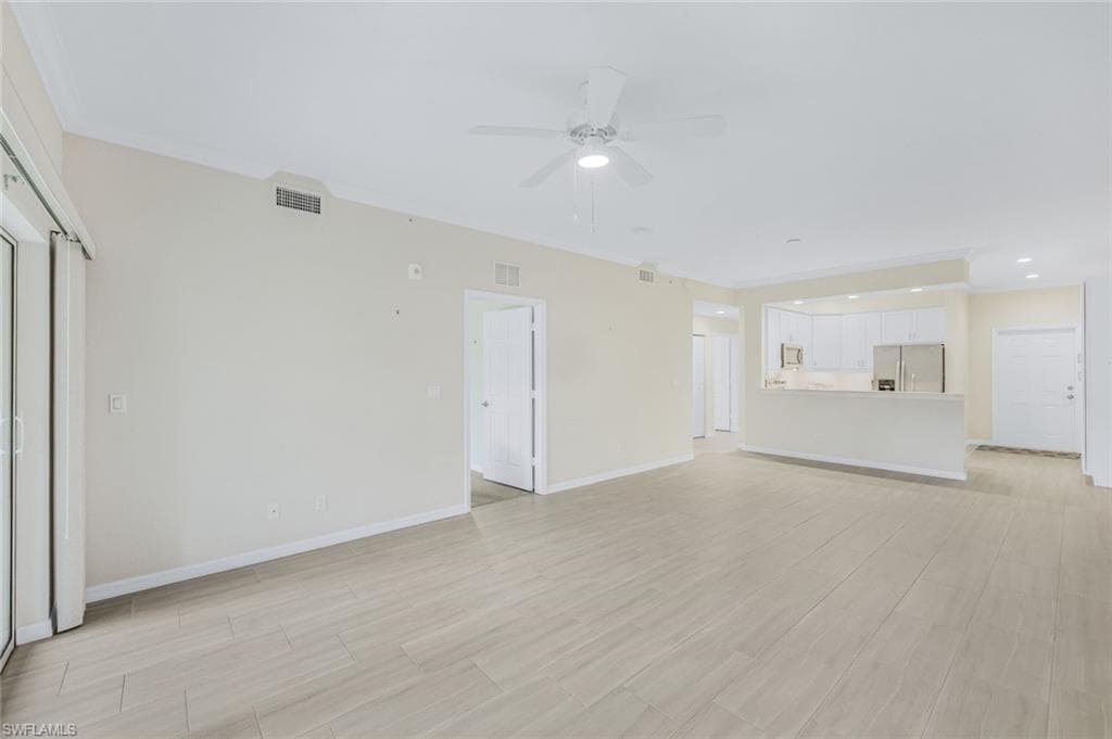 1137 Winding Pines CIR 106 photo 4 of 33
