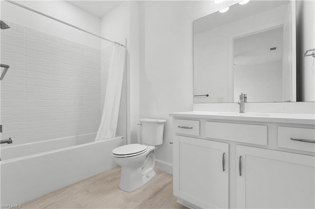 Guest bathroom with tub