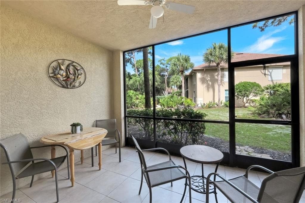 4110 Sawgrass Point DR 104 photo 23 of 33
