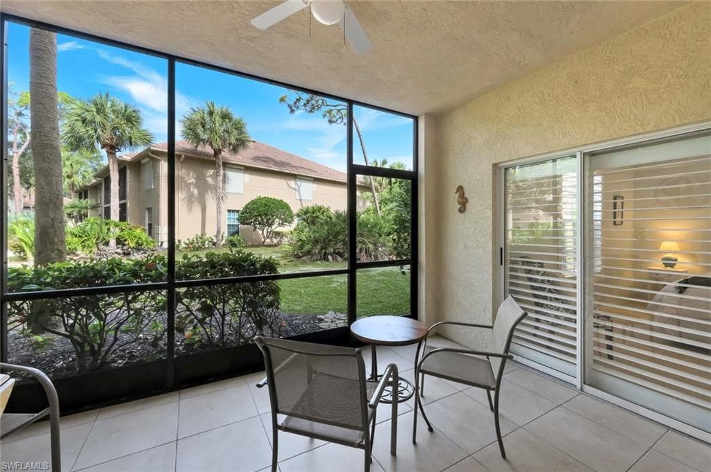 4110 Sawgrass Point DR 104 photo 24 of 33