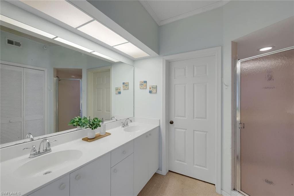 4110 Sawgrass Point DR 104 photo 18 of 33