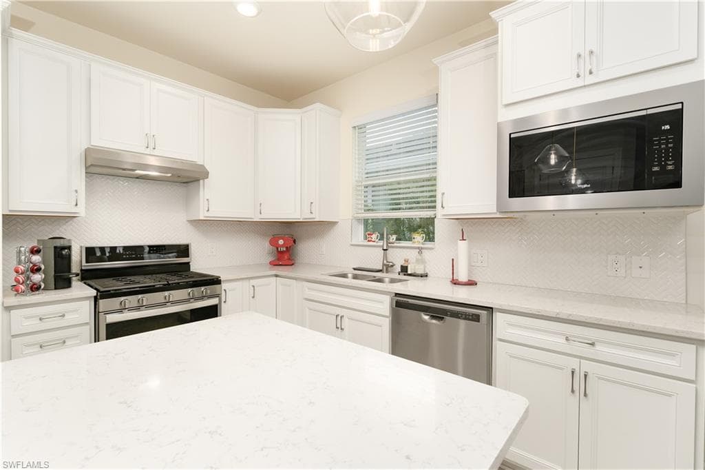 10779 Manatee Key LN photo 9 of 33