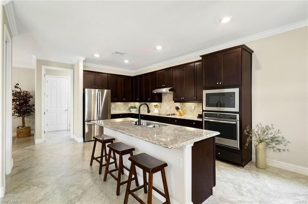 19012 Elston WAY photo 5 of 45
