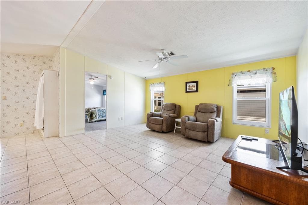 370 Nicklaus BLVD photo 20 of 43
