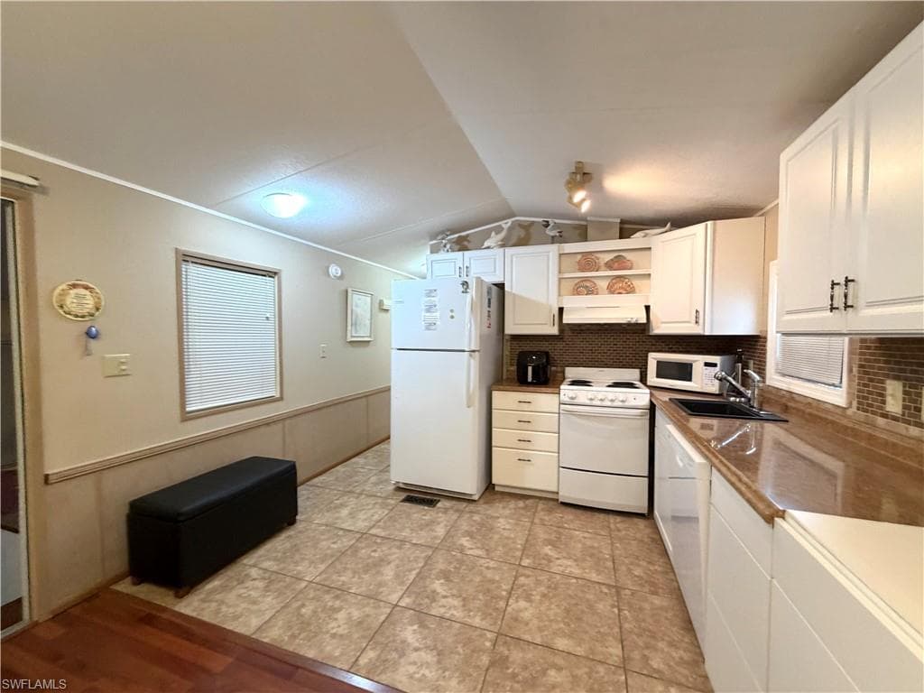 4591 Candlestick CT E photo 12 of 20