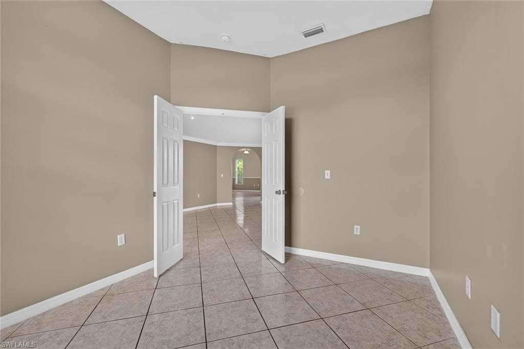 8044 San Carlos BLVD photo 10 of 49