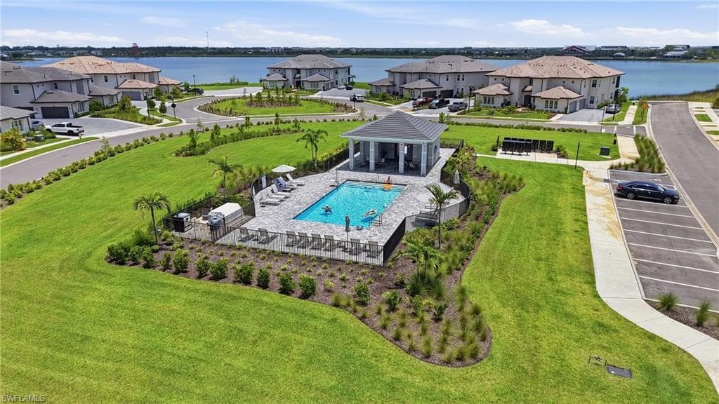 Willowgreen's community cabana pool.