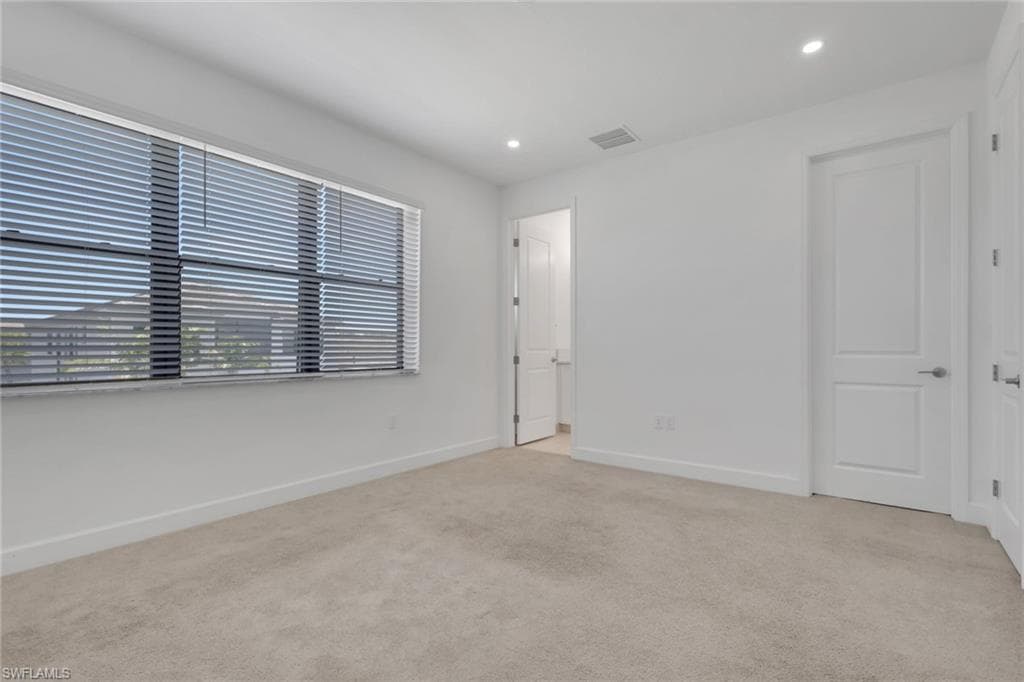 4th bedroom is en suite with walk-in closet, linen closet and private bath.