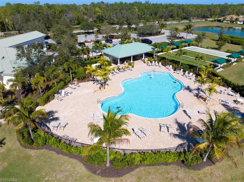 Resort-Style Pool