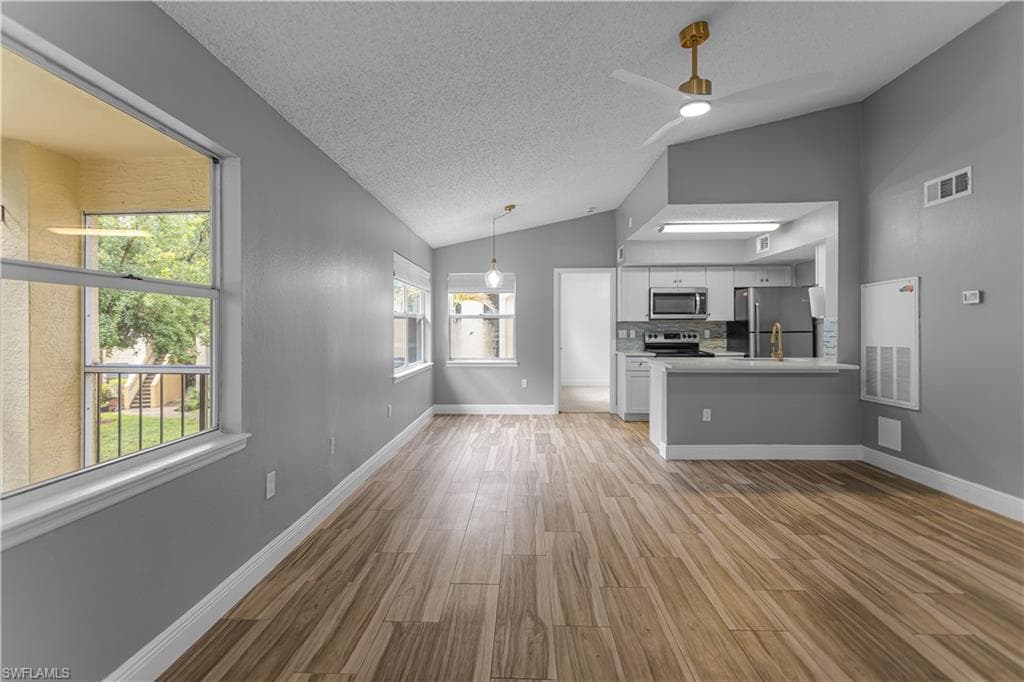 12561 Equestrian CIR 816 photo 9 of 29