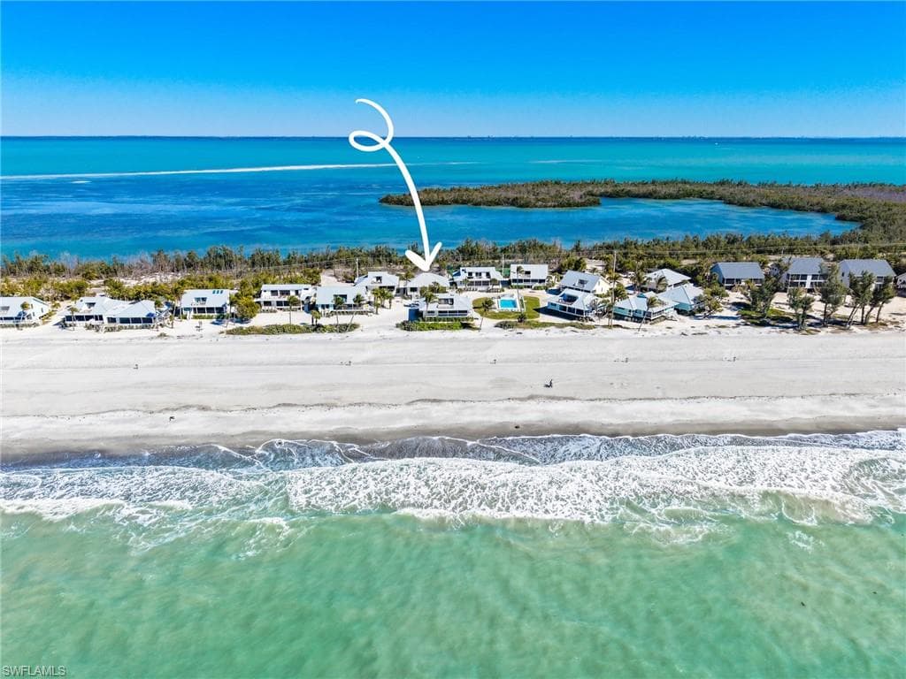 25 Beach Homes photo 46 of 48