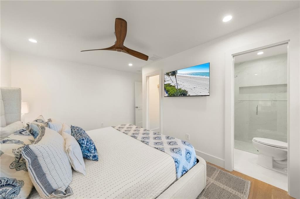 25 Beach Homes photo 31 of 48