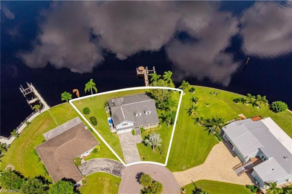 1943 Bahama AVE photo 4 of 50