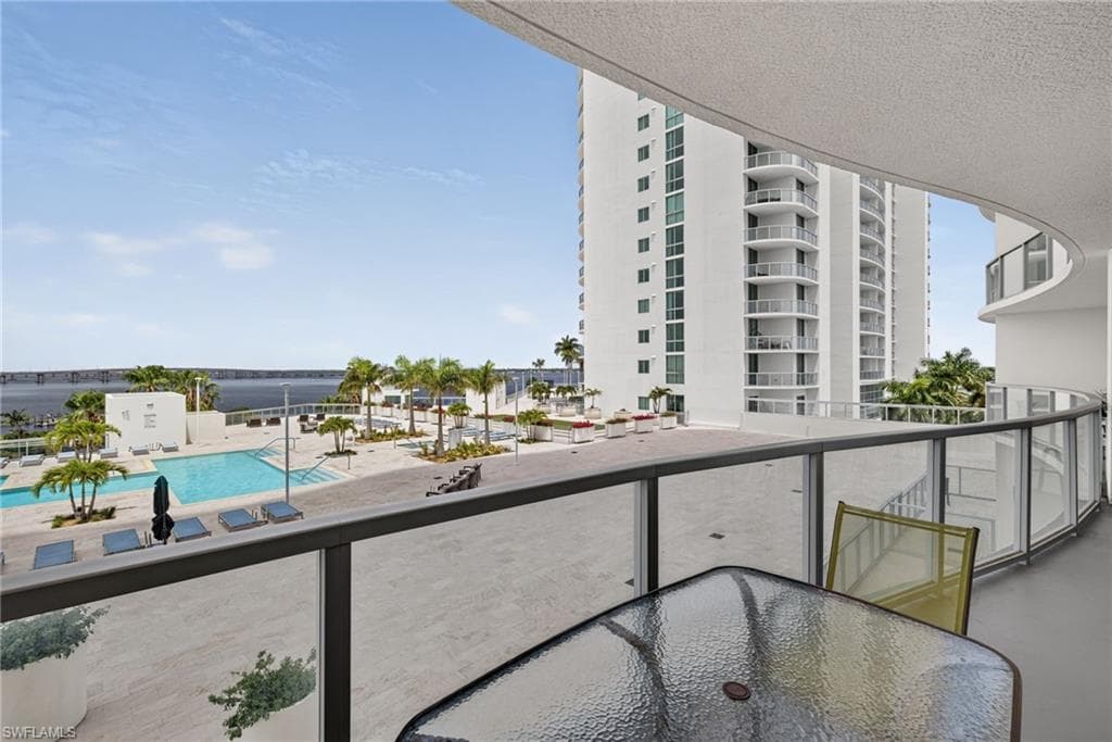 3000 Oasis Grand BLVD 505 photo 23 of 50