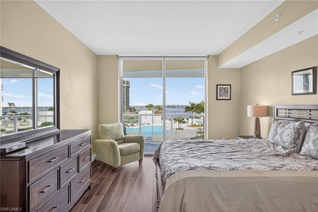 3000 Oasis Grand BLVD 505 photo 16 of 50
