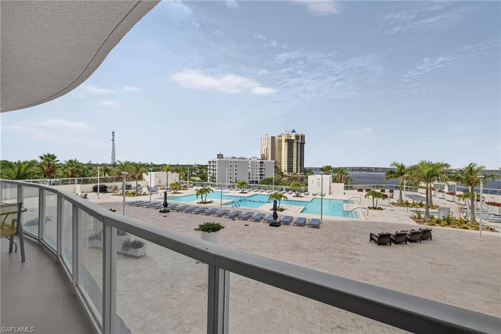 3000 Oasis Grand BLVD 505 photo 24 of 50