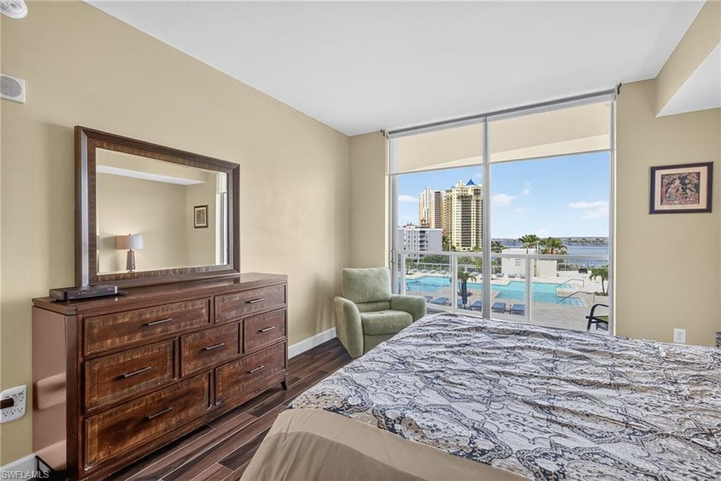 3000 Oasis Grand BLVD 505 photo 14 of 50