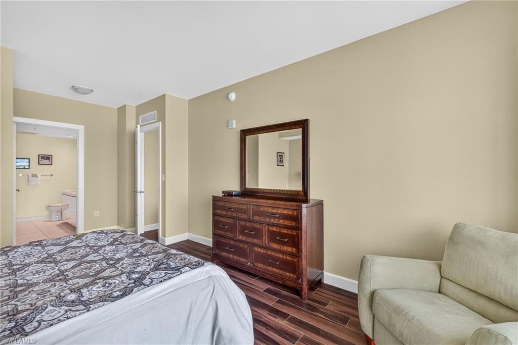 3000 Oasis Grand BLVD 505 photo 15 of 50