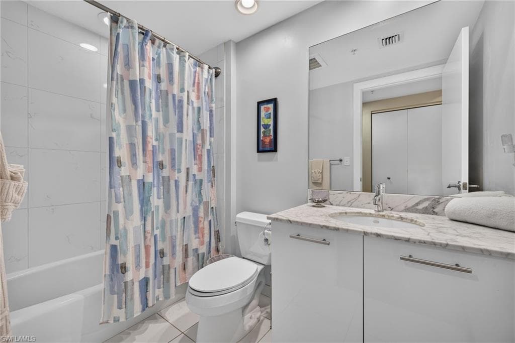 3000 Oasis Grand BLVD 505 photo 21 of 50
