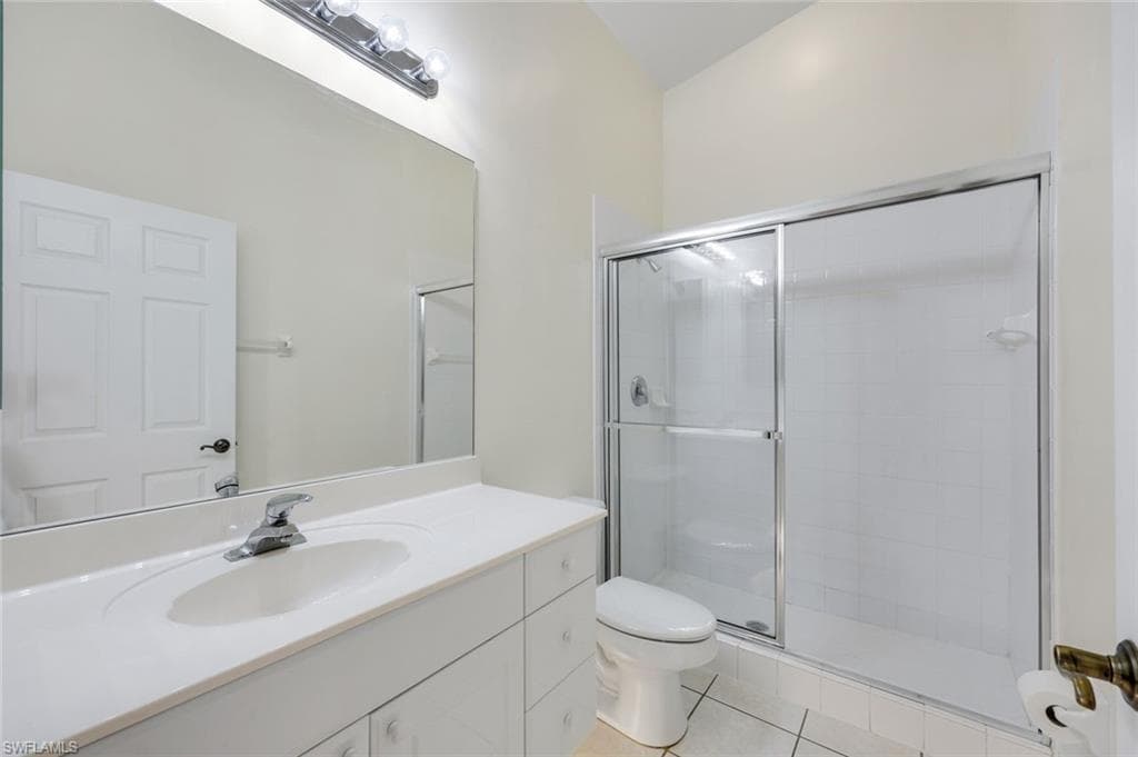 GUEST BATH WITH SHOWER