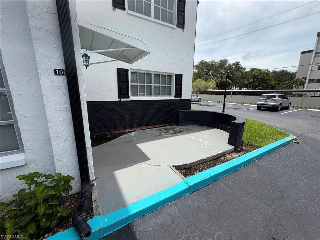 3704 Broadway 100 photo 2 of 14