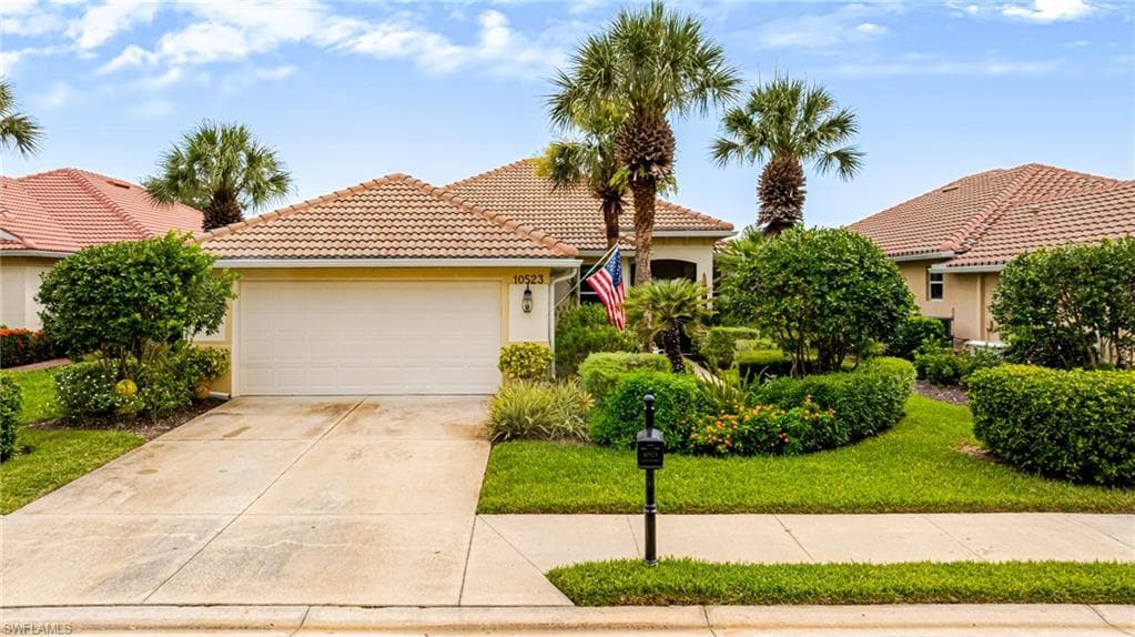 10523 Bella Vista DR photo 13 of 50