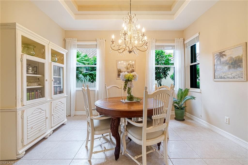 Tray ceiling