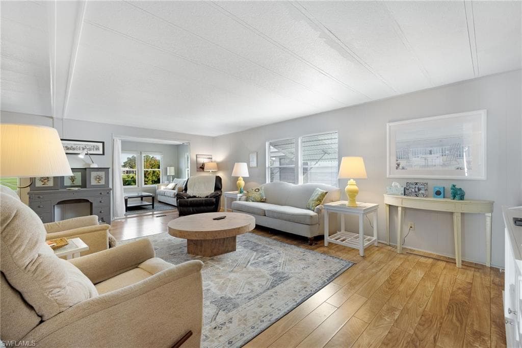 275 Boros DR photo 11 of 39