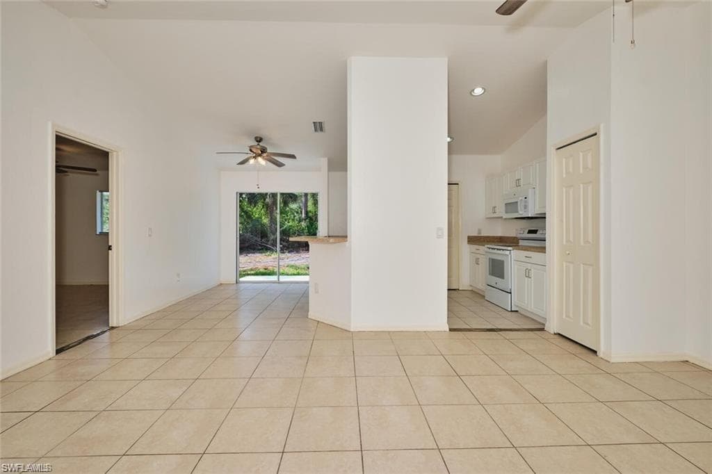 3825/3827 Hollycrest ST photo 24 of 27