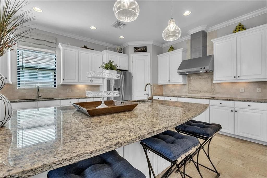 -feauturing built in appliances
