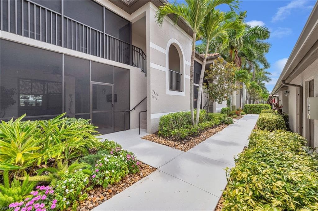 10074 Siesta Bay DR 9825 photo 2 of 27