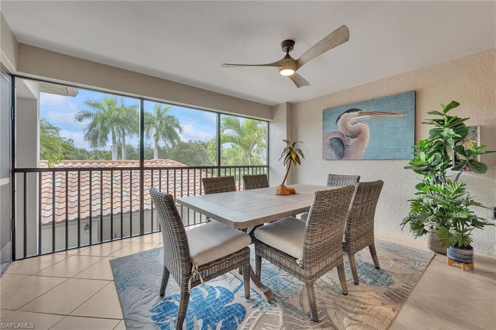 Screened Lanai for out door dining