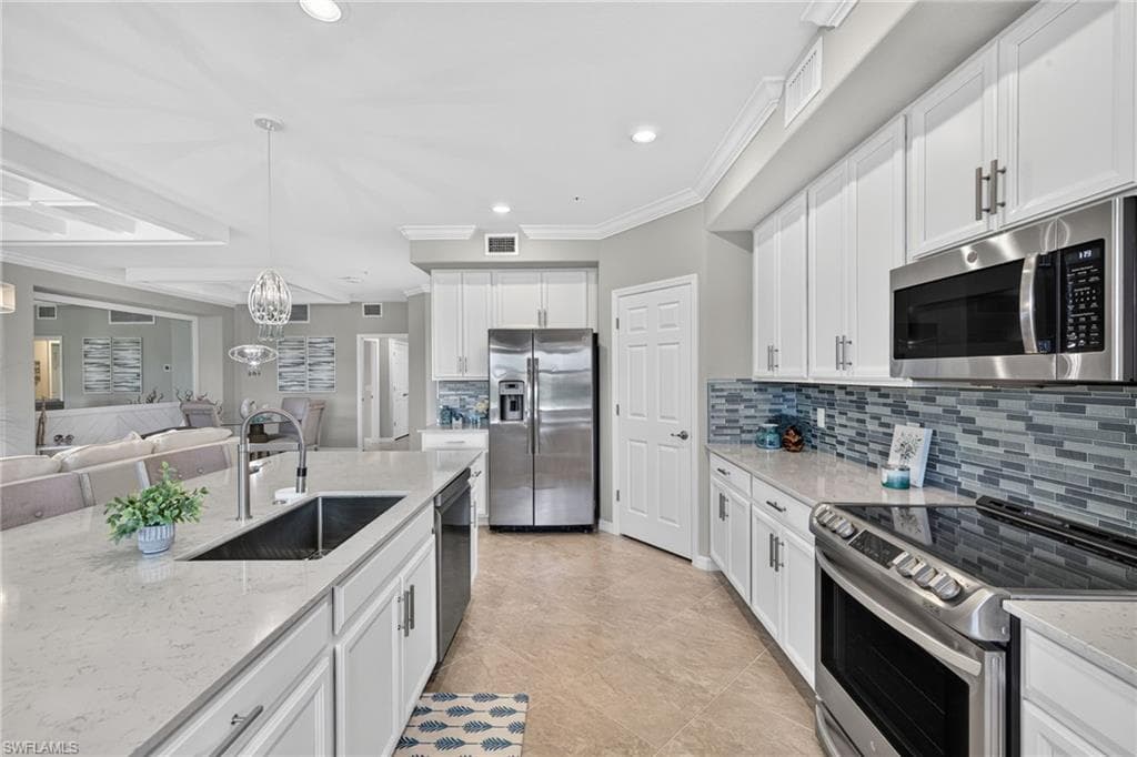17280 Cherrywood CT 6001 photo 7 of 39