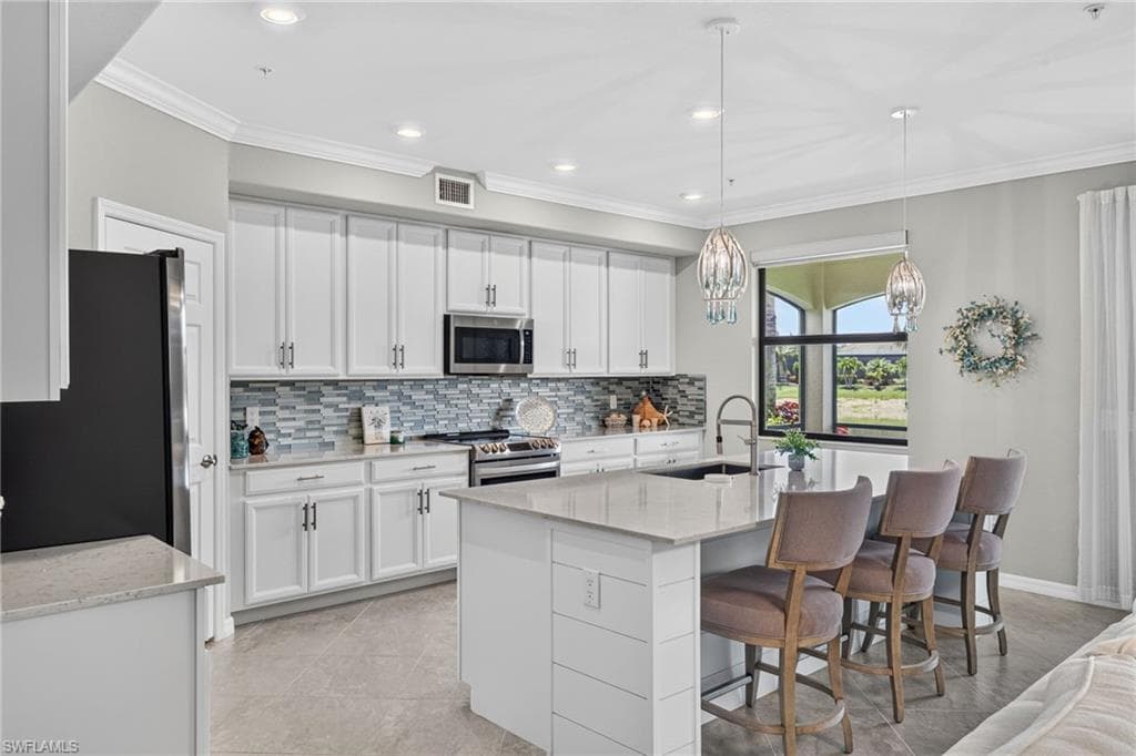 17280 Cherrywood CT 6001 photo 5 of 39