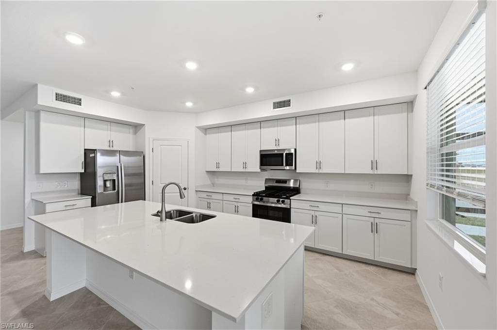 16357 Willowgreen RD 1412 photo 10 of 17