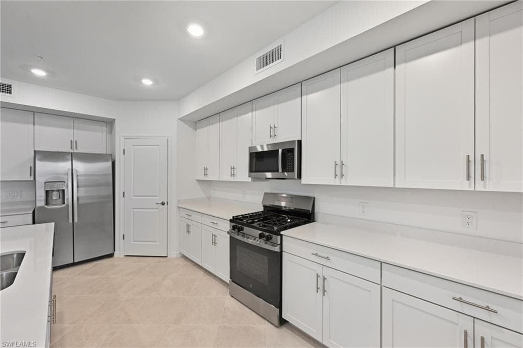 16357 Willowgreen RD 1412 photo 11 of 17