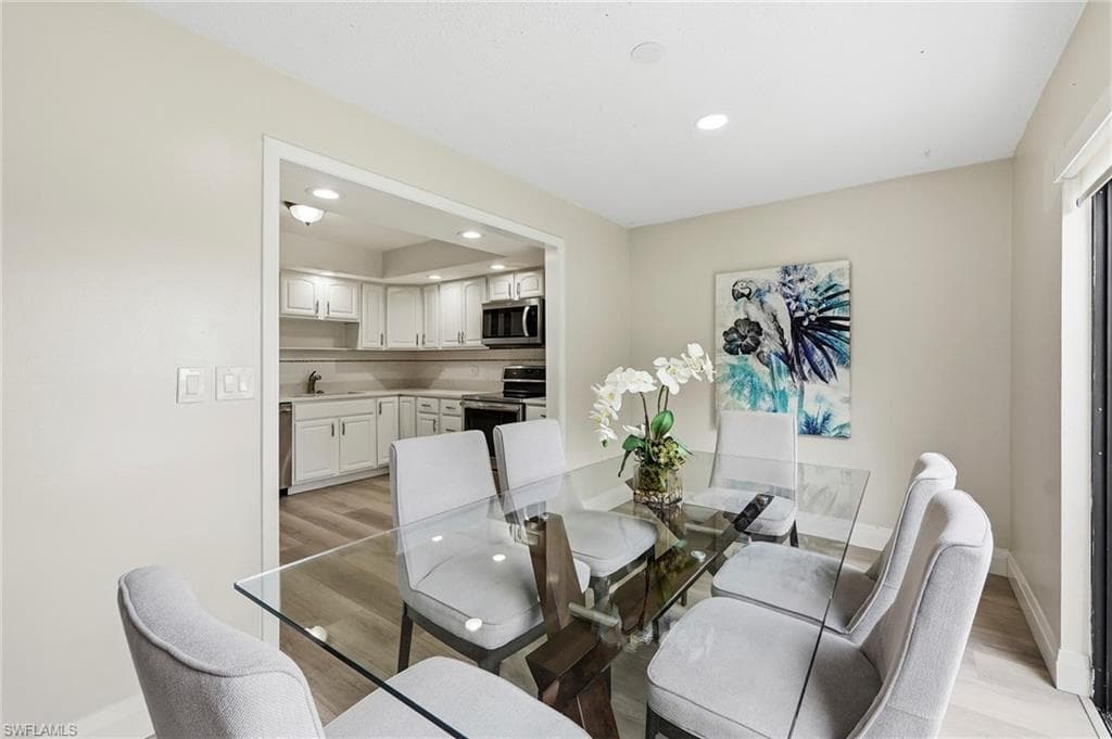 428 Meadowlark LN 428-B photo 8 of 21