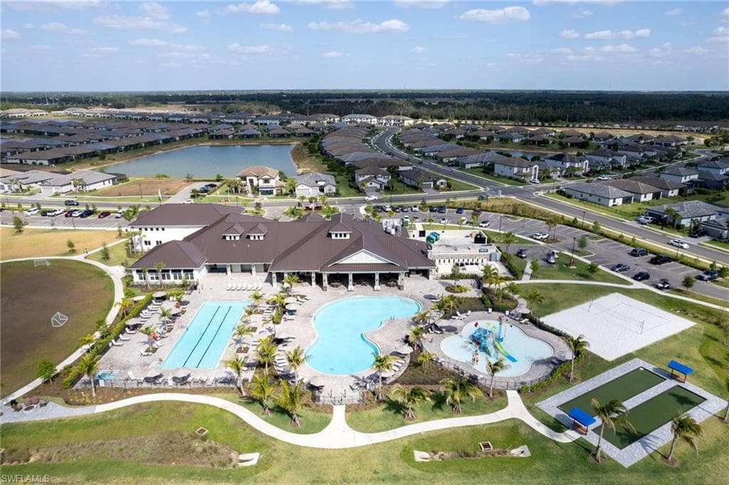 Beautiful Townhouse in Timber Creek – No Flood Insurance Required!