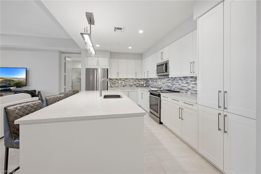 1111 CENTRAL AVE 205 photo 13 of 50