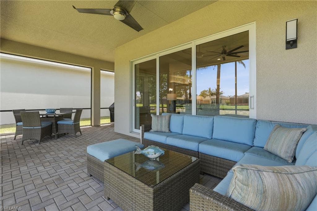 L shaped Lanai with gorgeous view to water & nature.