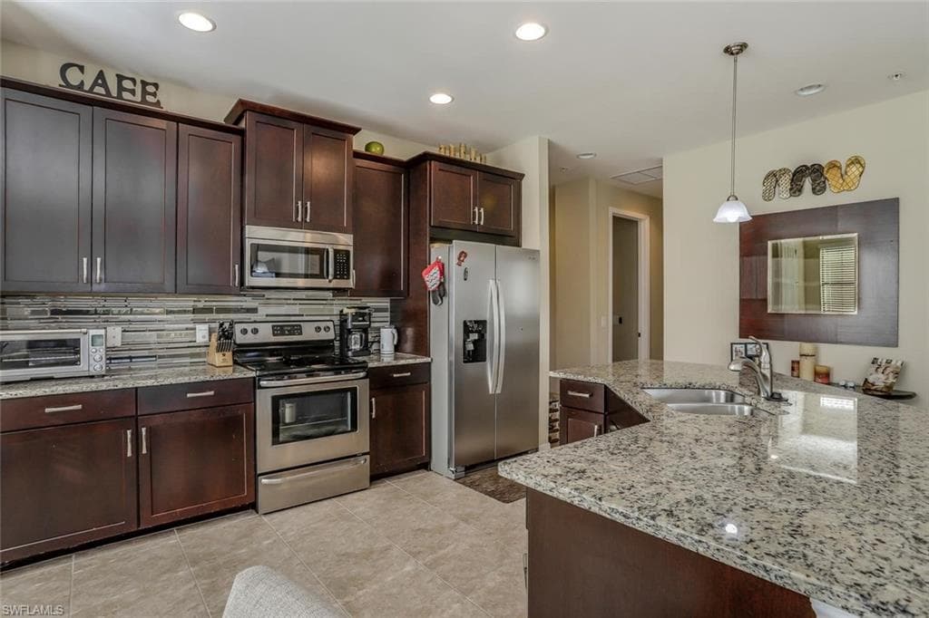 11308 Monte Carlo BLVD 202 photo 4 of 31