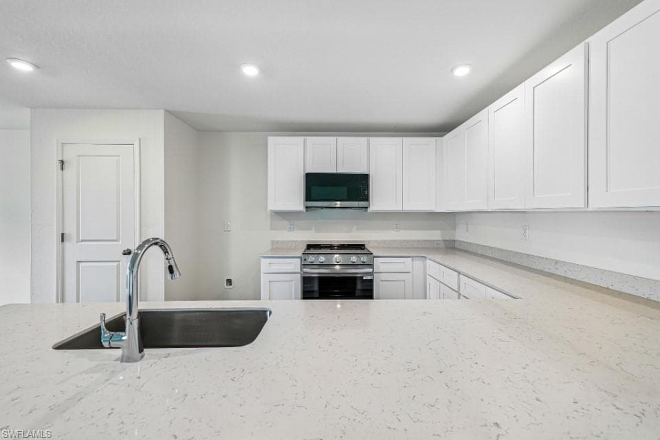16065 MINORCA DR photo 7 of 20