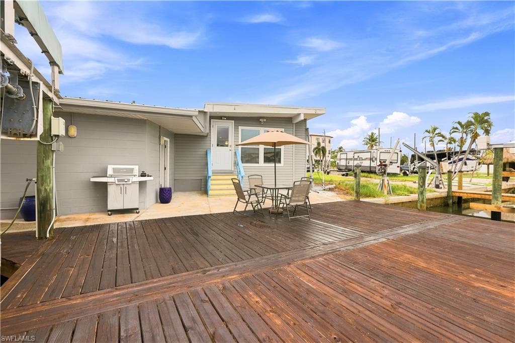 3827 Coconut DR photo 4 of 42