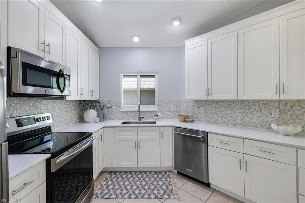 11054 Linnet LN photo 12 of 35