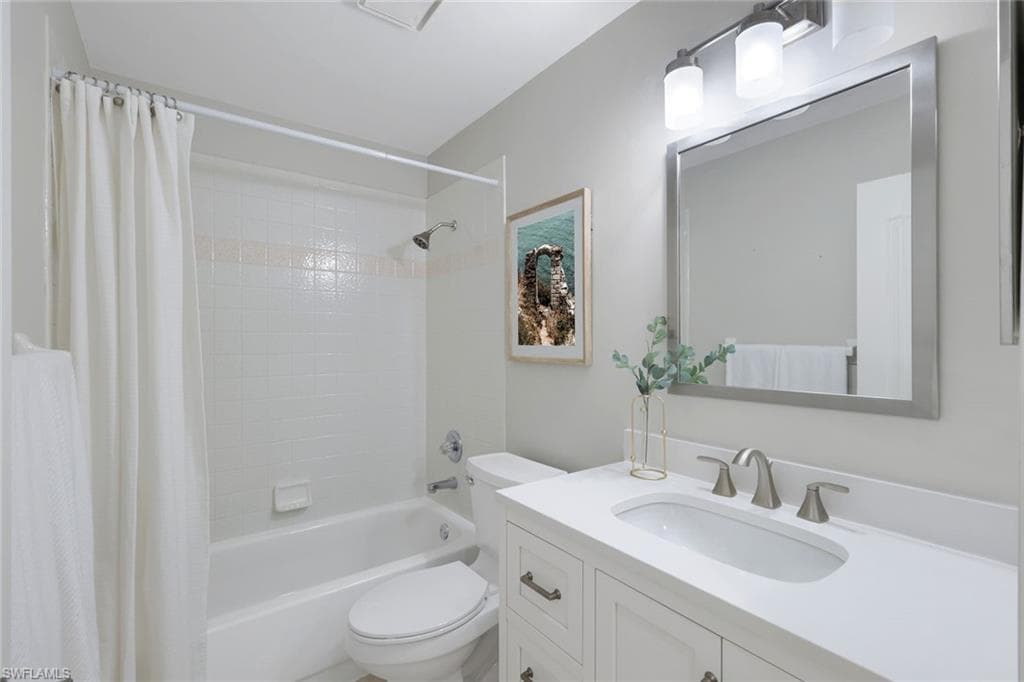 Den or 3rd bedroom